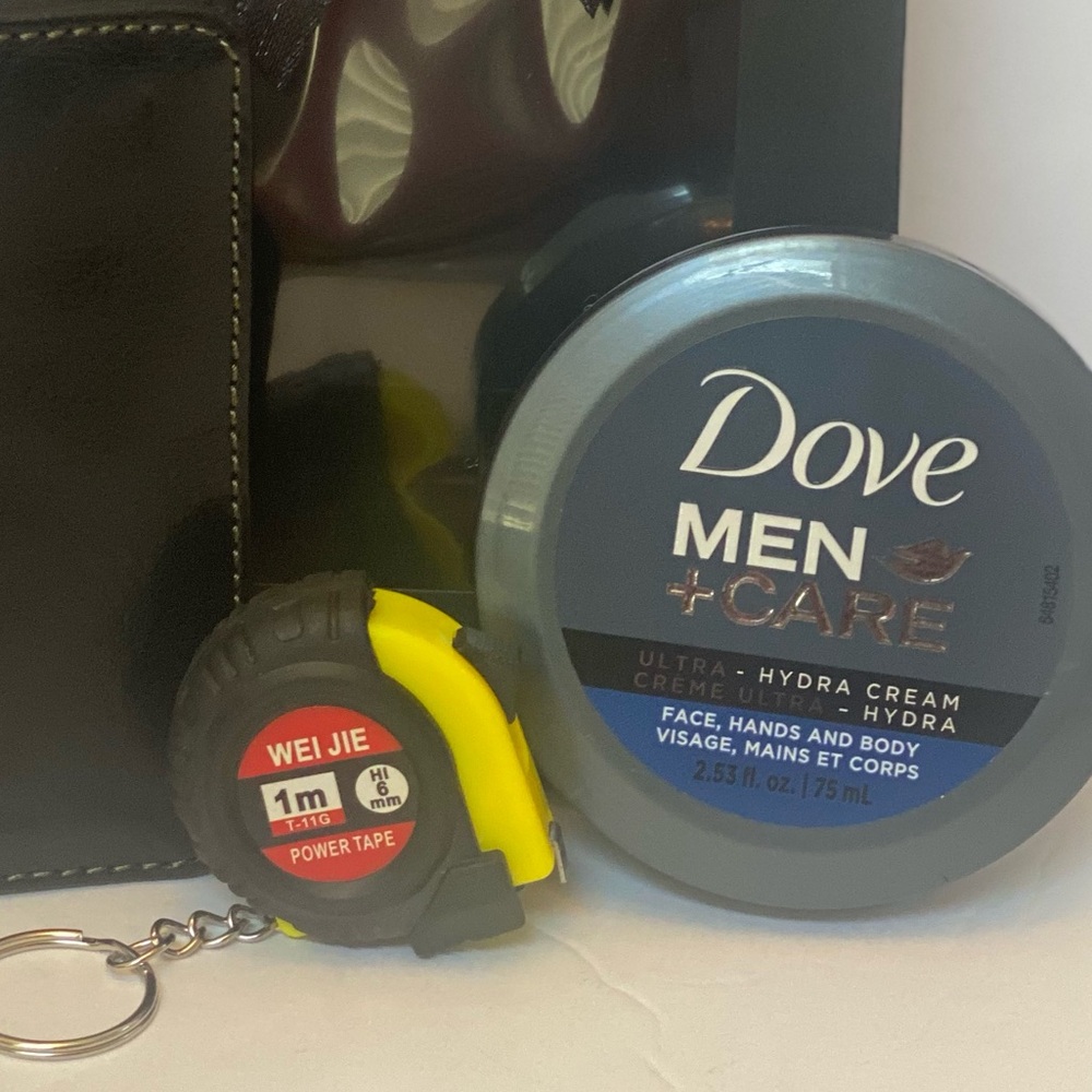 Men’s Bundle: Wallet, Dove Men’s Cream, Mini Tape Measurer Keychain - Brand New - Picture 10 of 14